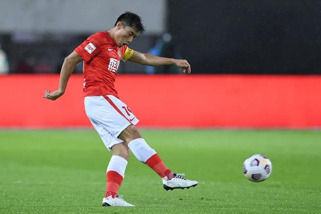 周琦8板3帽首钢逆转广州 邹阳20+10福建负青岛